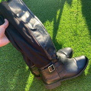 Over the knee black boots with side zipper